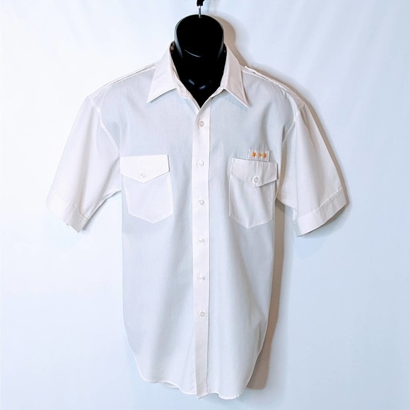 Van Heusen Other - The Aviator /Van Heusen Aviator Style Crisp White Short Sleeved Shirt Mens Sz 17